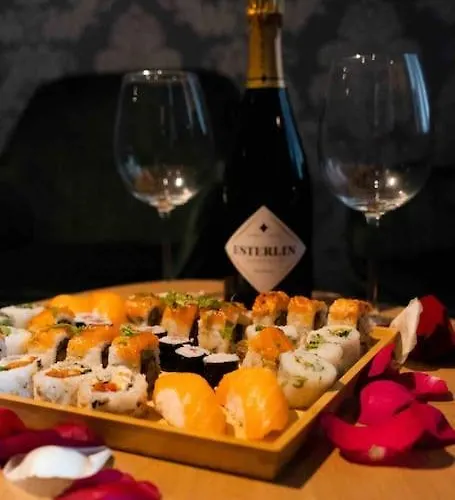 Loveroom En Aparté Lejlighed *